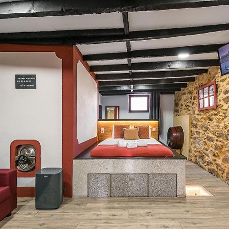 ホテル Guestready - Charming Stone Wall Retreat ヴィラ・ノヴァ・デ・ガイア エクステリア 写真