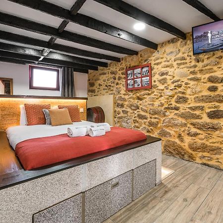 ホテル Guestready - Charming Stone Wall Retreat ヴィラ・ノヴァ・デ・ガイア エクステリア 写真