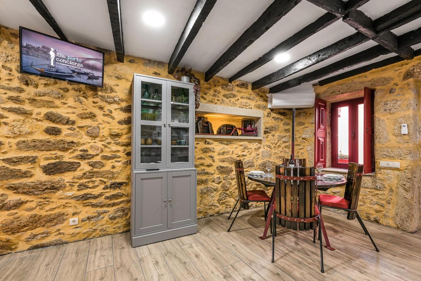ホテル Guestready - Charming Stone Wall Retreat ヴィラ・ノヴァ・デ・ガイア エクステリア 写真