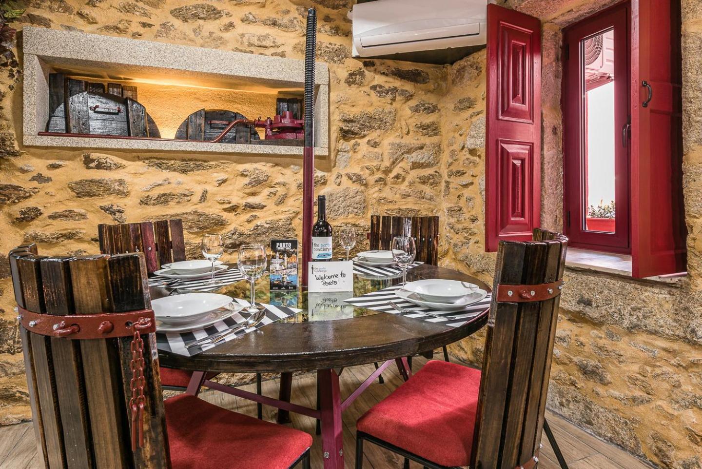 ホテル Guestready - Charming Stone Wall Retreat ヴィラ・ノヴァ・デ・ガイア エクステリア 写真